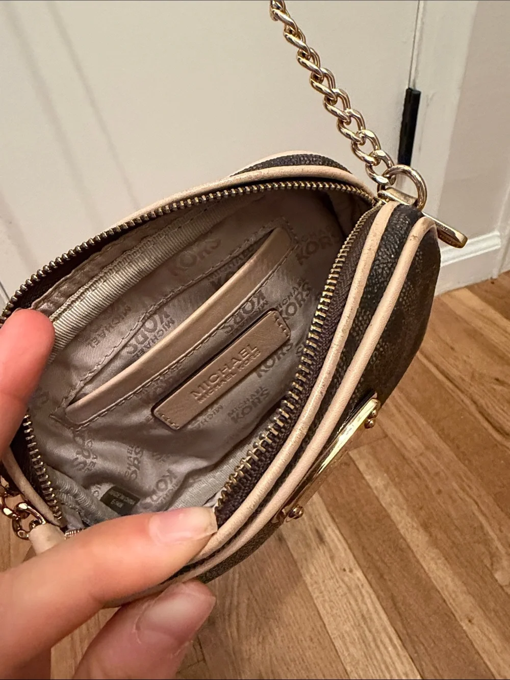 Michael Kors Mini crossbody